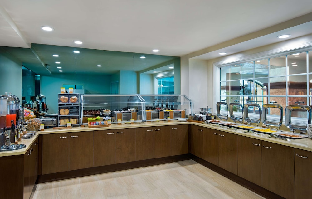 DoubleTree by Hilton San Pedro Port of Los Angeles - photo 35