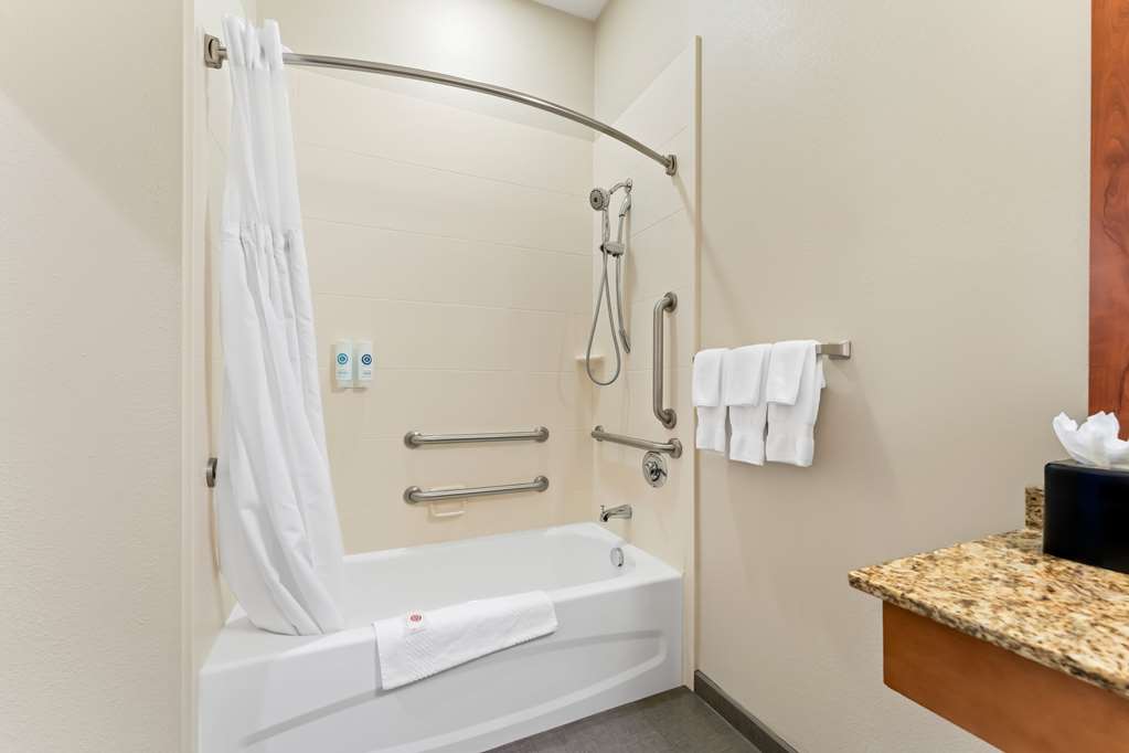 Comfort Inn & Suites Avera Southwest - photo 7