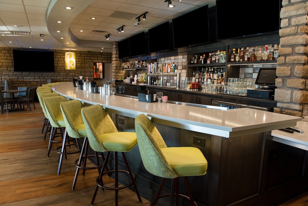 Holiday Inn Hotel & Suites Des Moines Northwest by IHG - photo 38