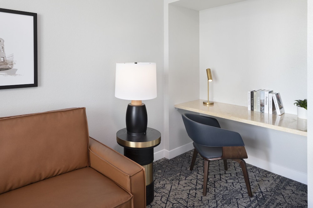 Sheraton Stonebriar Hotel - photo 5