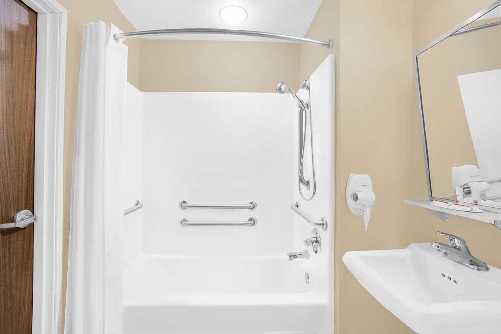 Microtel Inn & Suites by Wyndham Conway - photo 4