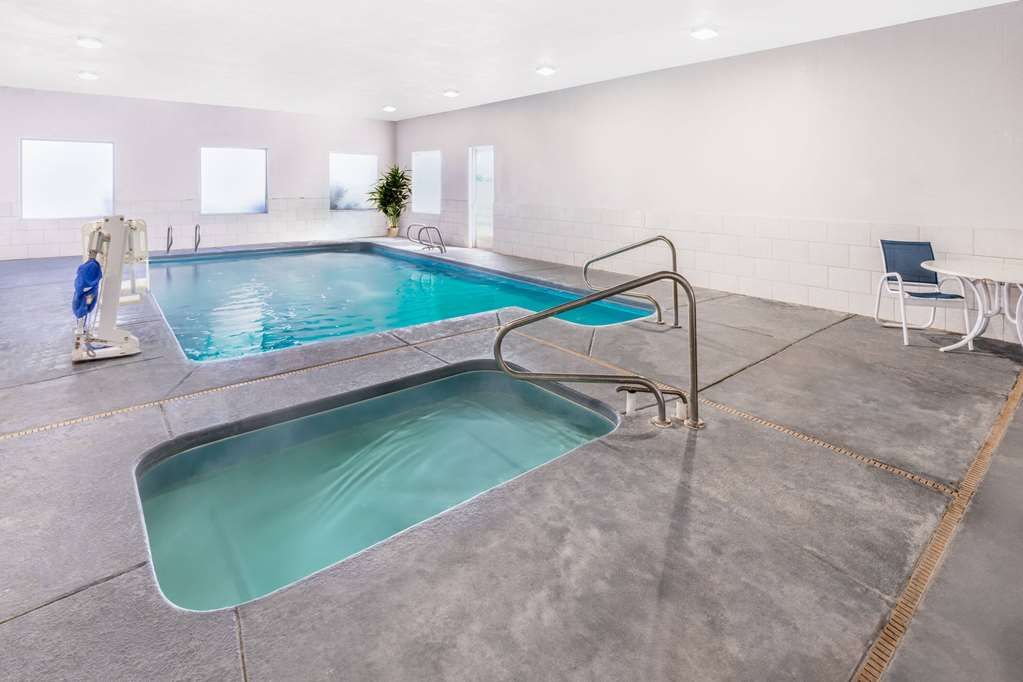La Quinta Inn & Suites by Wyndham Roswell - photo 6