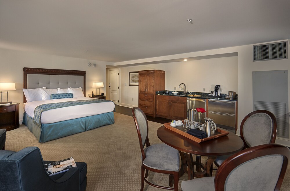 The Edgewater - photo 8