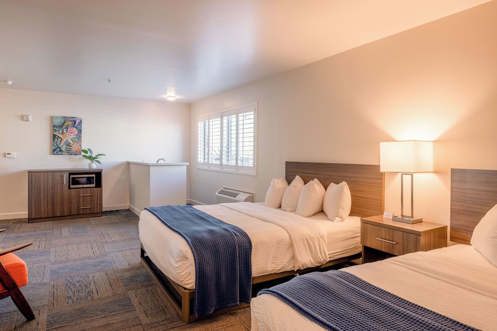 Inn At Moss Landing Point - photo 43