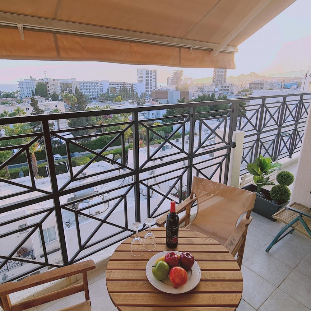 99 LIM Stay Almeria Apartment