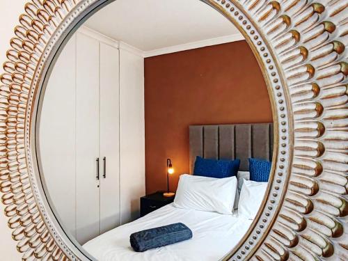 Beach Hut Empire Apartment