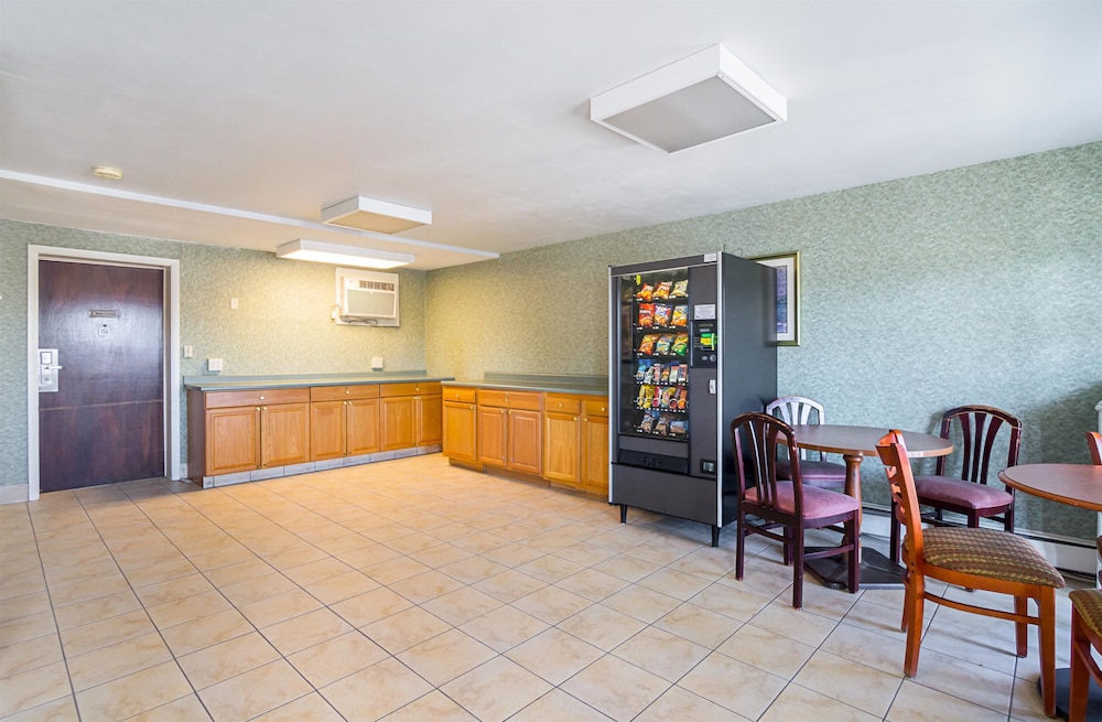 Motel 6 Mechanicsburg Harrisburg West - photo 20