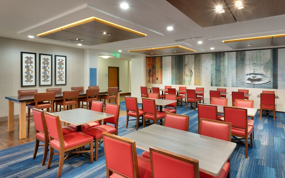 Holiday Inn Express & Suites Orem North Provo by IHG - photo 28