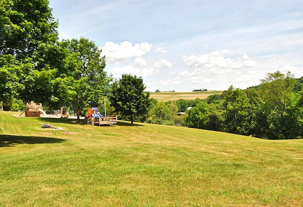 Robin Hill RV Resort & Campground Caravan Park - photo 7