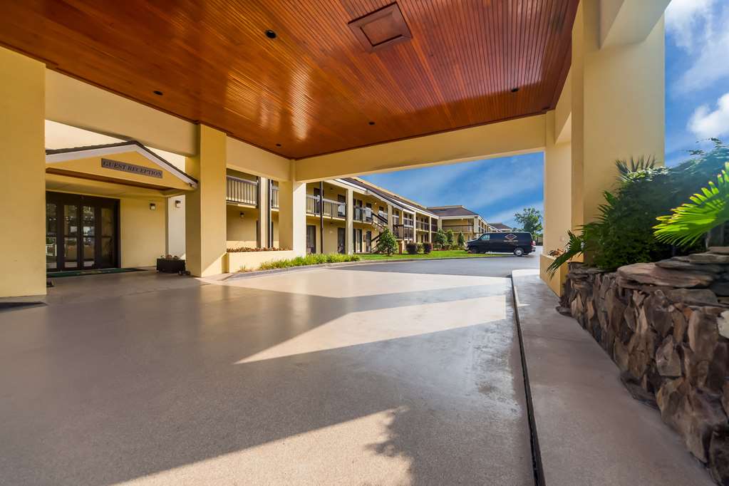 Quality Inn Coliseum - photo 3