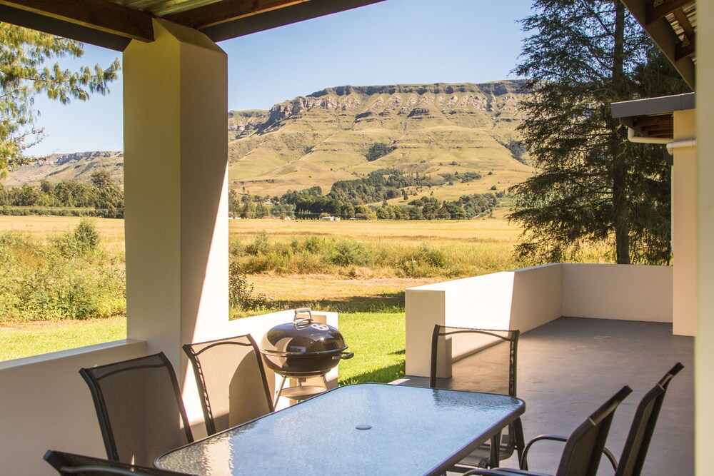 Kamberg Valley Hideaway — hotel in Mooirivier