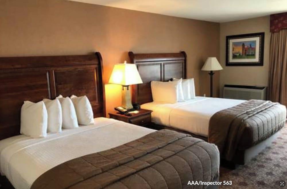 Hamilton Inn Select Beachfront Mackinaw City - photo 21