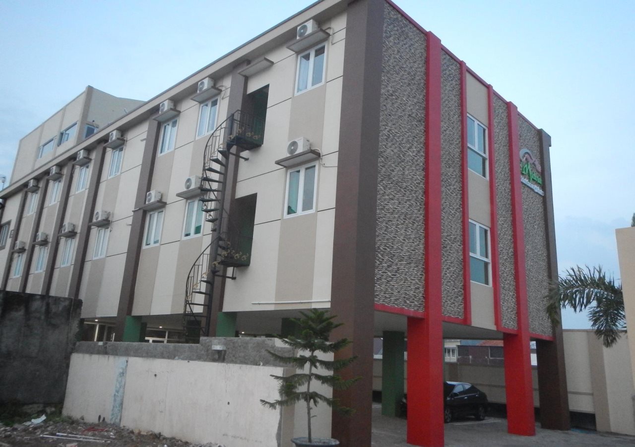 Hotel D'Madinah Inn Gentan — hotel in Baki
