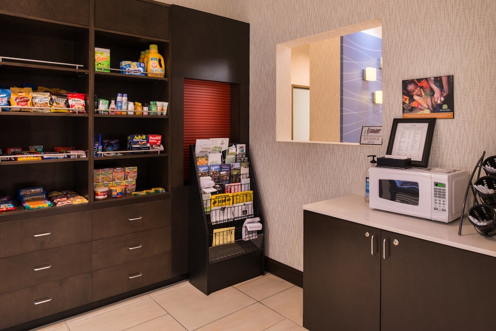 Holiday Inn Express Hotel & Suites Monroe - photo 40