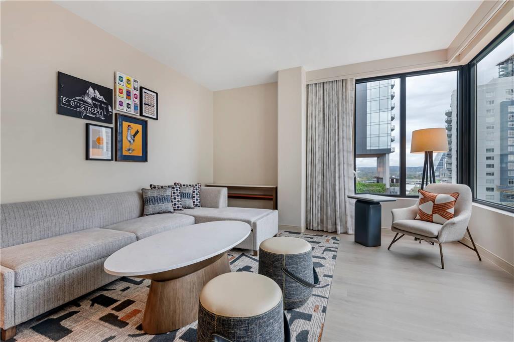 Cambria Hotel Austin Downtown - photo 43