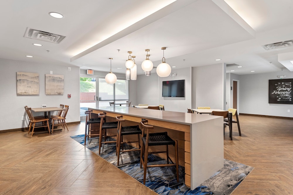 Fairfield Inn & Suites by Marriott Hickory - photo 29