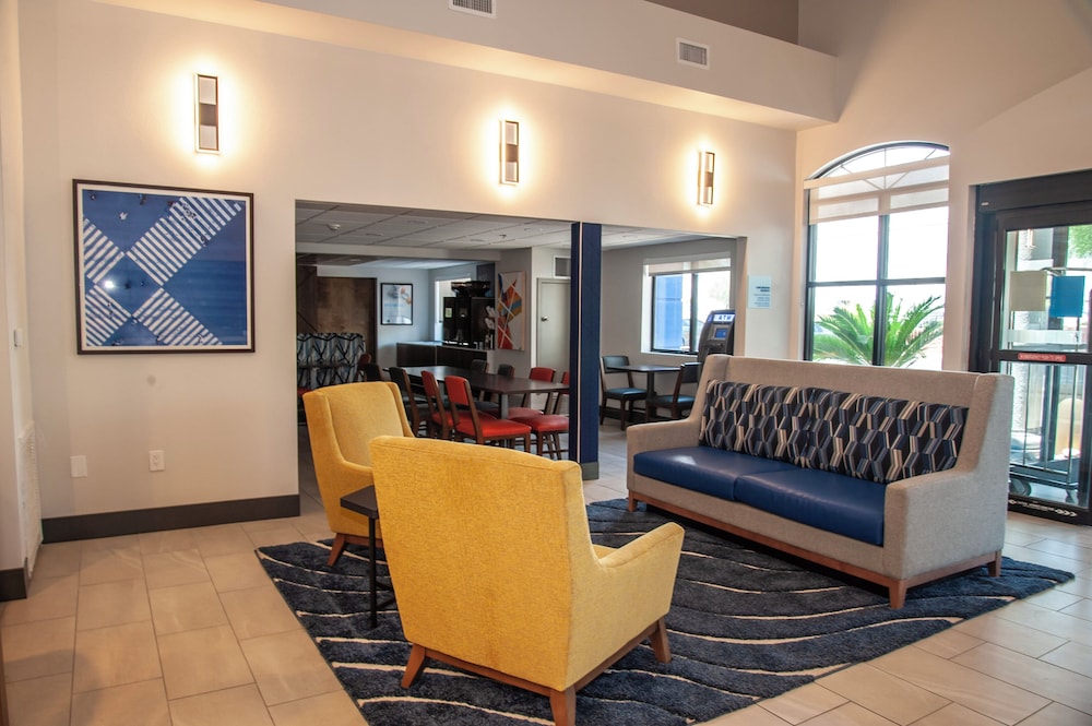Holiday Inn Express Airport Tucson by IHG - photo 67