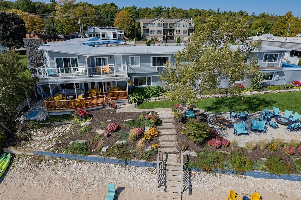 Beachfront Inn - photo 93
