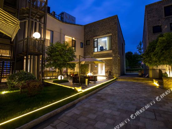 A Lily Hostel — 4-Star Luxury Hotel in Huangshan, People's Republic of China