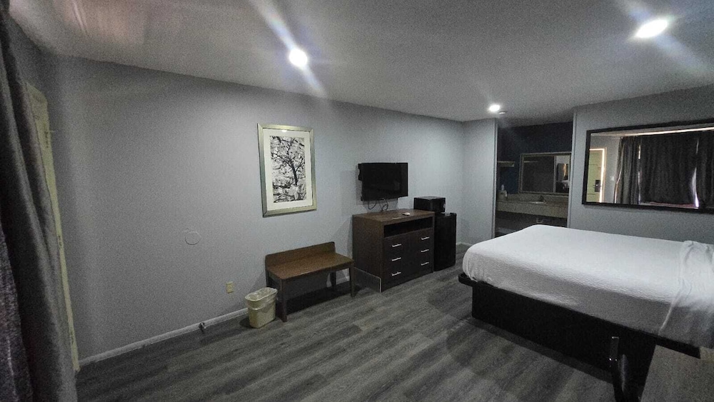Jeffersonian Motor Inn - photo 4
