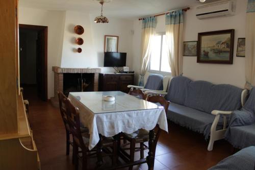 Casa Rural El Tejar — 4-Star Luxury Hotel in Higuera De La Sierra, Spain