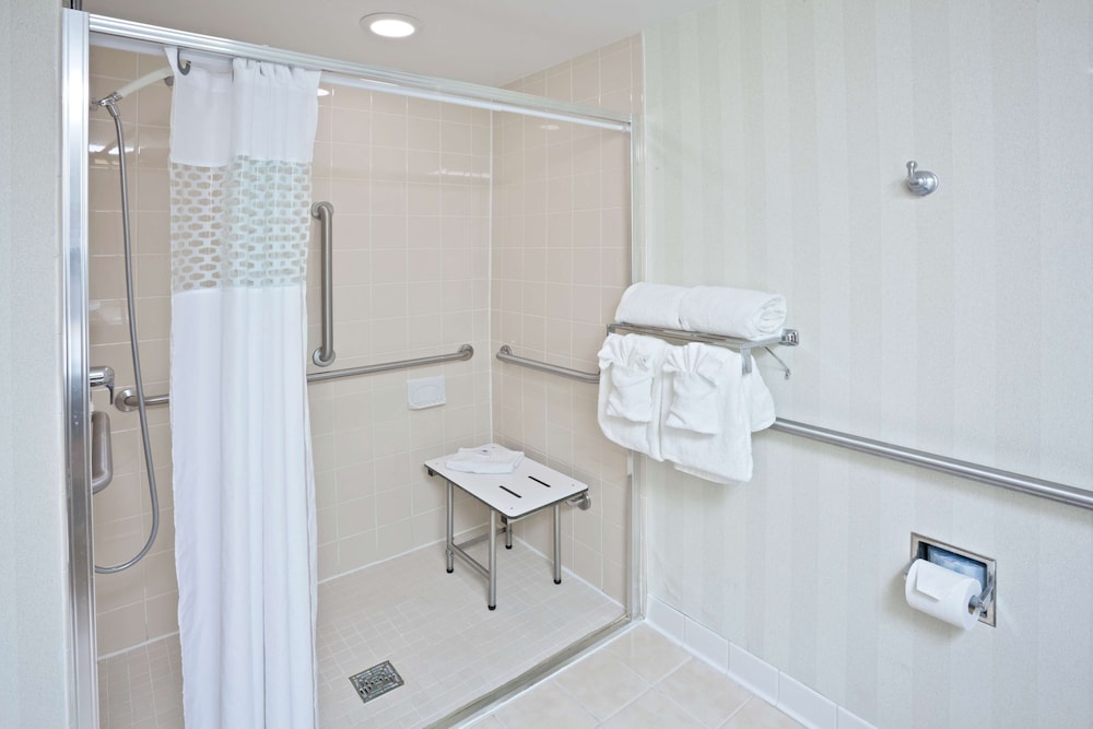 Hampton Inn St. Charles St. Peters - photo 7