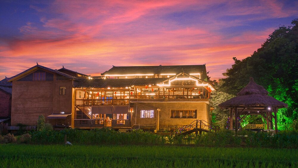 Maison Heritage Liao Liao Xin Resort Puzhehei — hotel in Wenshan City