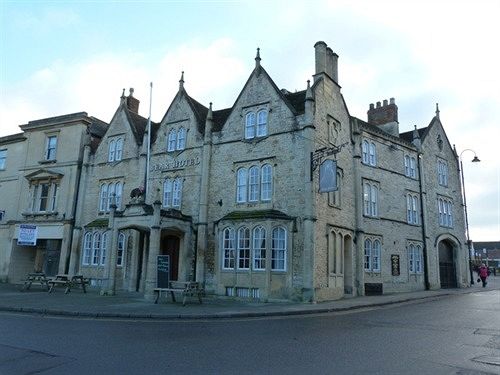 The Bear Hotel - carbon neutral hotel in Chippenham