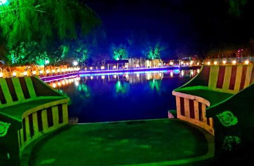 Lake View Village Resort in Tajpur, India