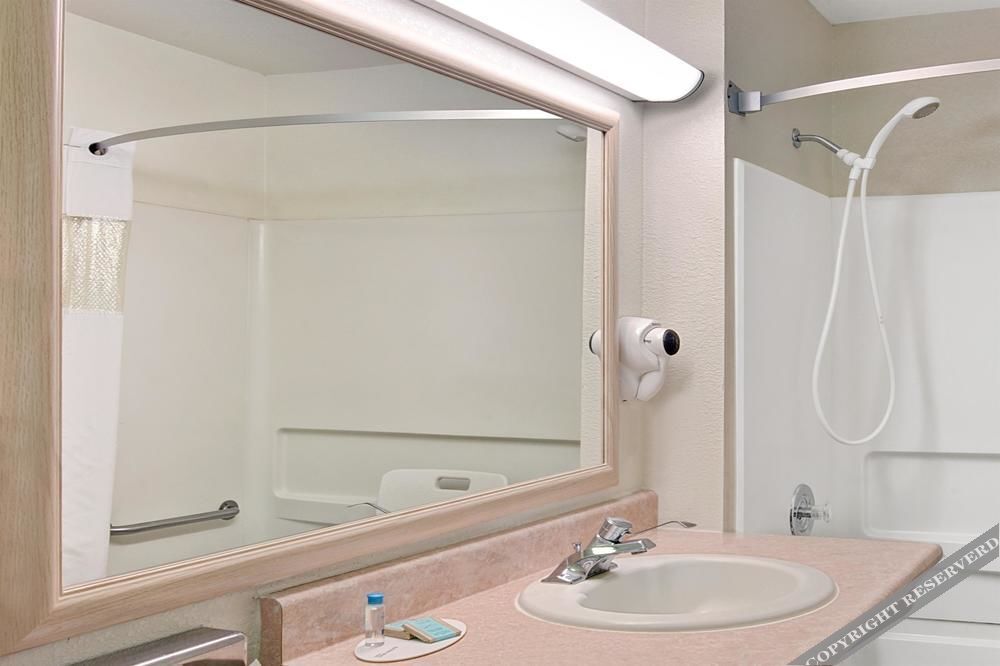 Magnuson Hotel El Paso West - photo 3