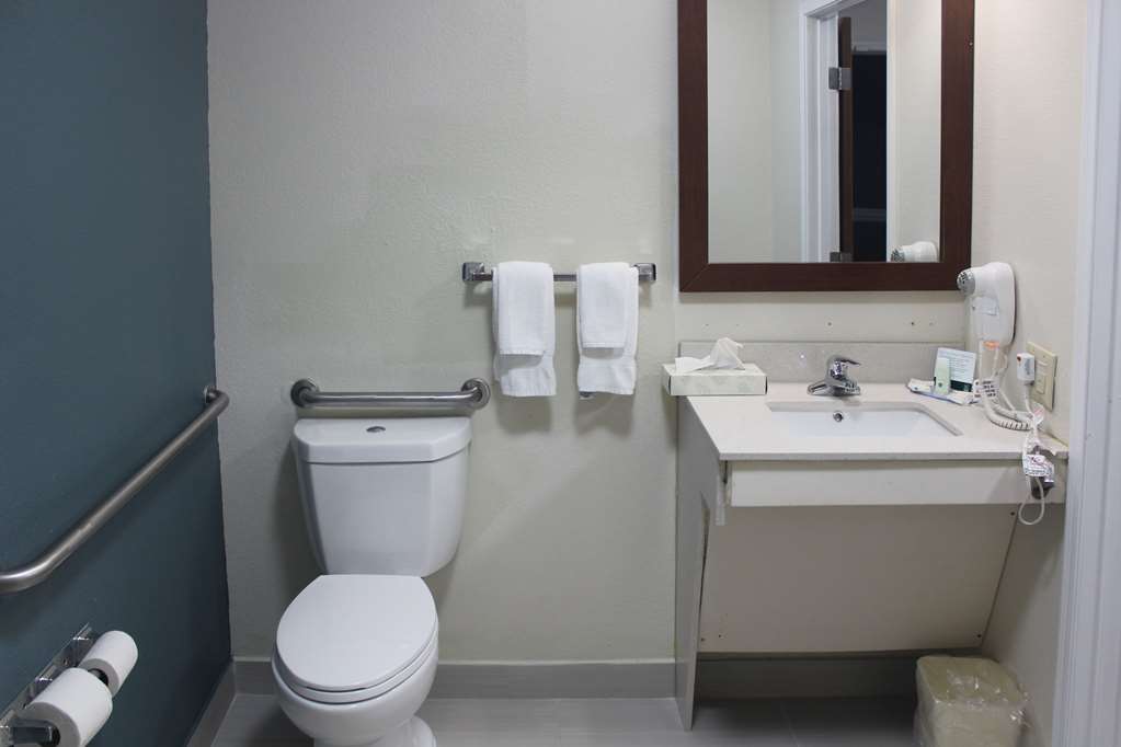Quality Inn North Vernon near Hwy 50 - photo 20