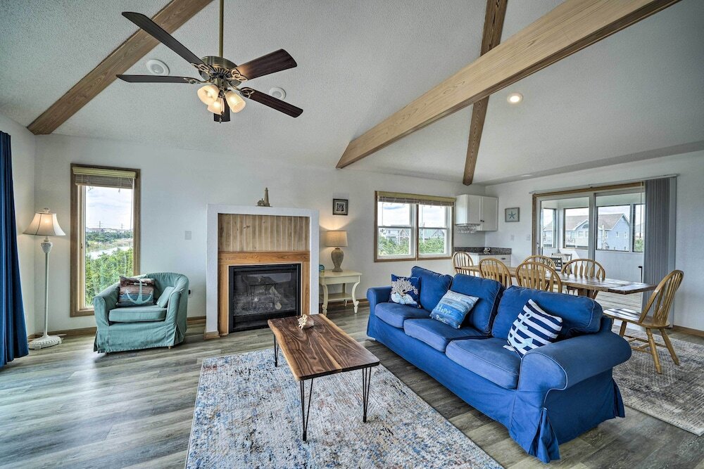 Avon Home on the Channel with Hot Tub and Deck — 4-Star Luxury Hotel in Avon, United States