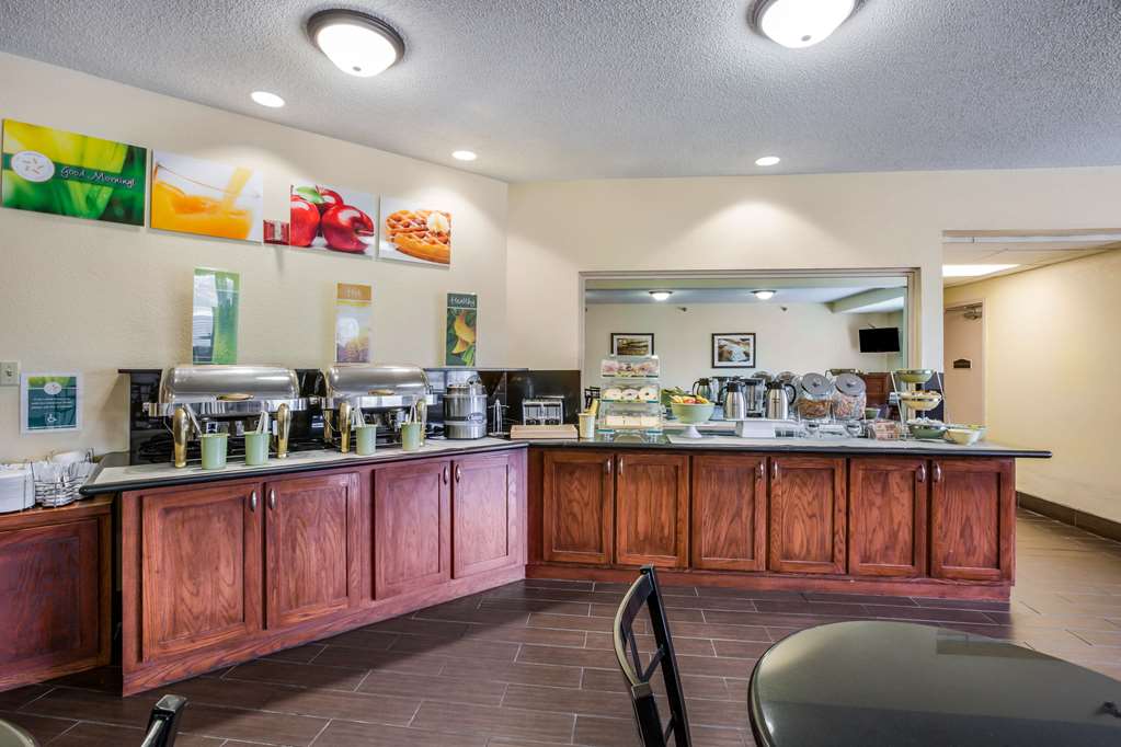 Quality Inn & Suites Lawrence University Area - photo 54