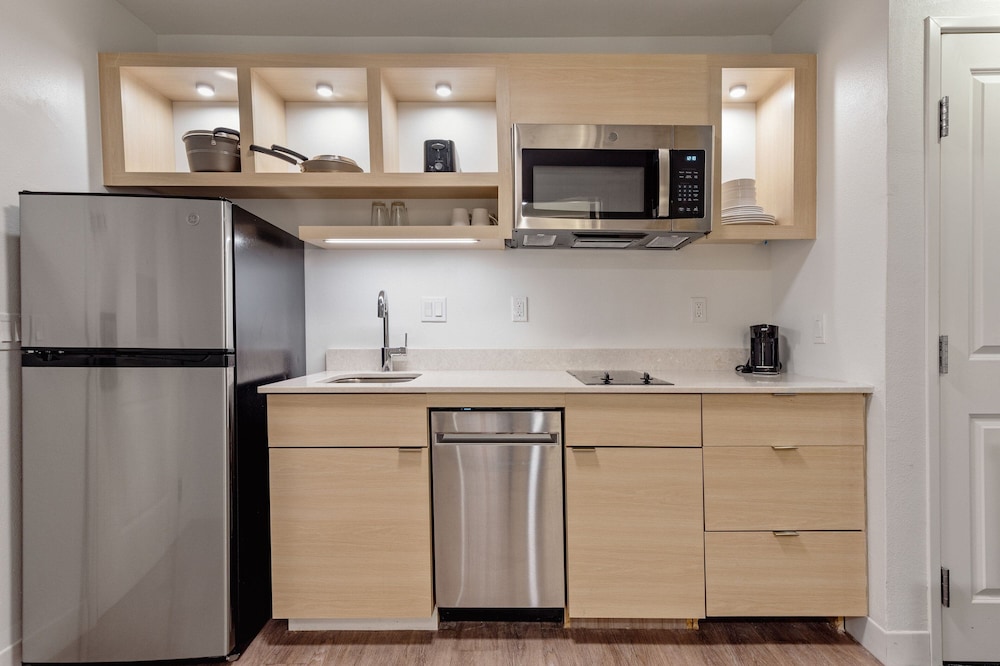 TownePlace Suites by Marriott Pueblo Downtown - photo 13