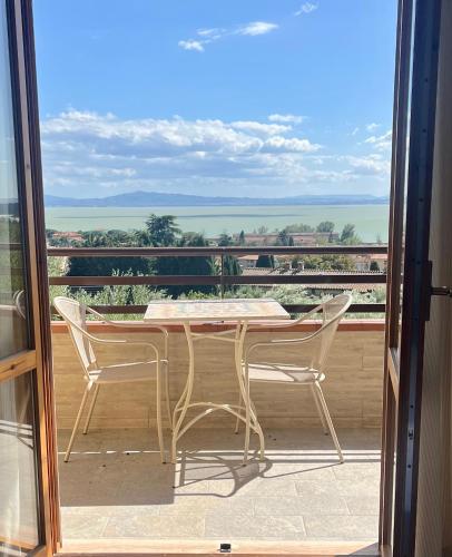 Jenny Via Vittorio Minelli — 4-Star Luxury Hotel in Passignano Sul Trasimeno, Italy