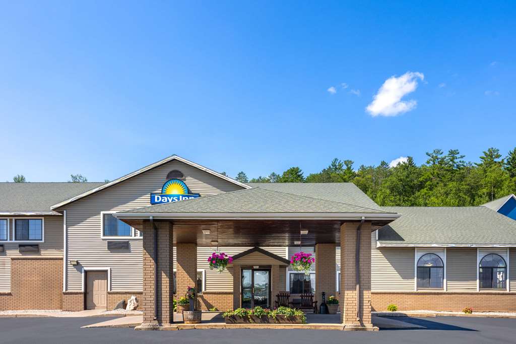 Days Inn by Wyndham Iron Mountain - photo 5