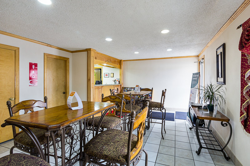 Rodeway Inn West Dodge - featured photo