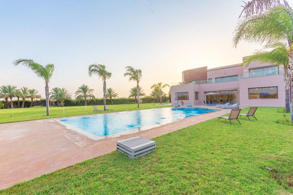 Villa with 7 Bedrooms in Marrakech with Wonderful Mountain View Private Pool Furnished Garden — 4-Star Luxury Hotel in Marrakesh, Morocco