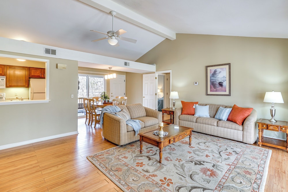 Lake Access & Resort Perks: Margaritaville Home - photo 4