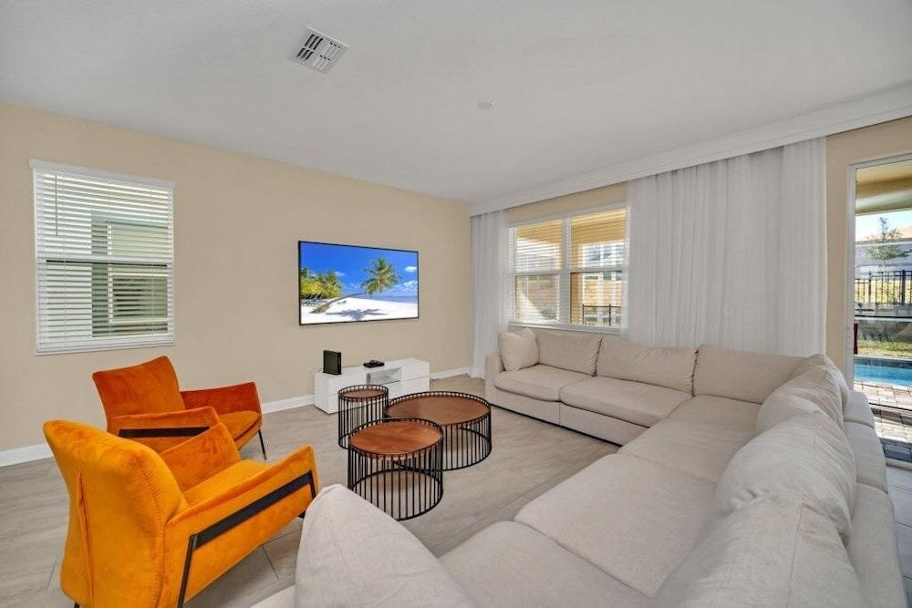 Ultimate 9 Champions Gate Resort Property With Spa 9 Bedroom Villa by RedAwning Kissimmee - photo 25