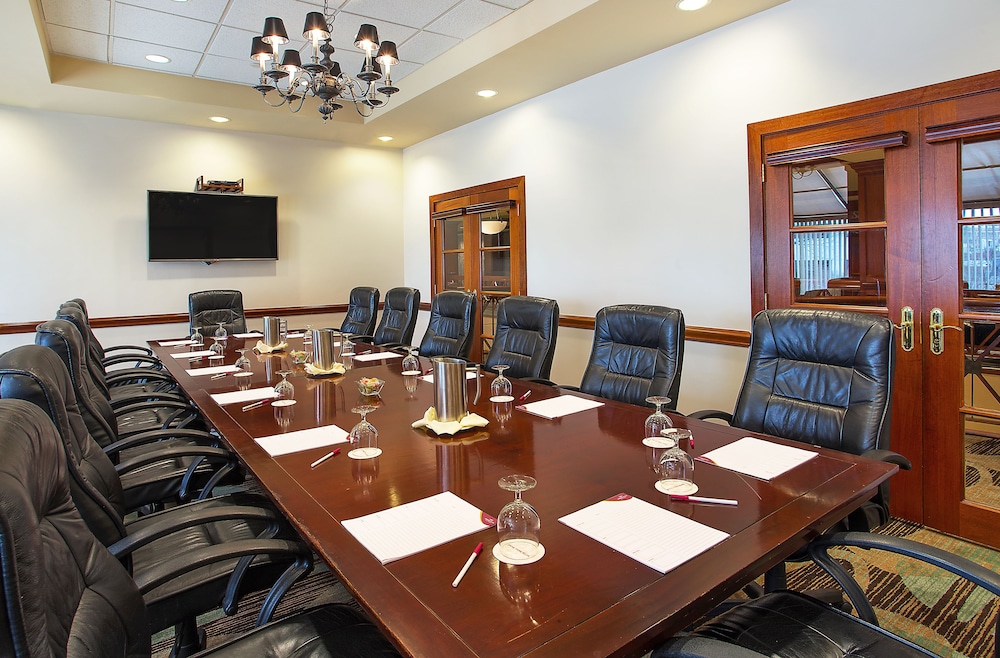 Crowne Plaza Knoxville Downtown University by IHG - photo 43