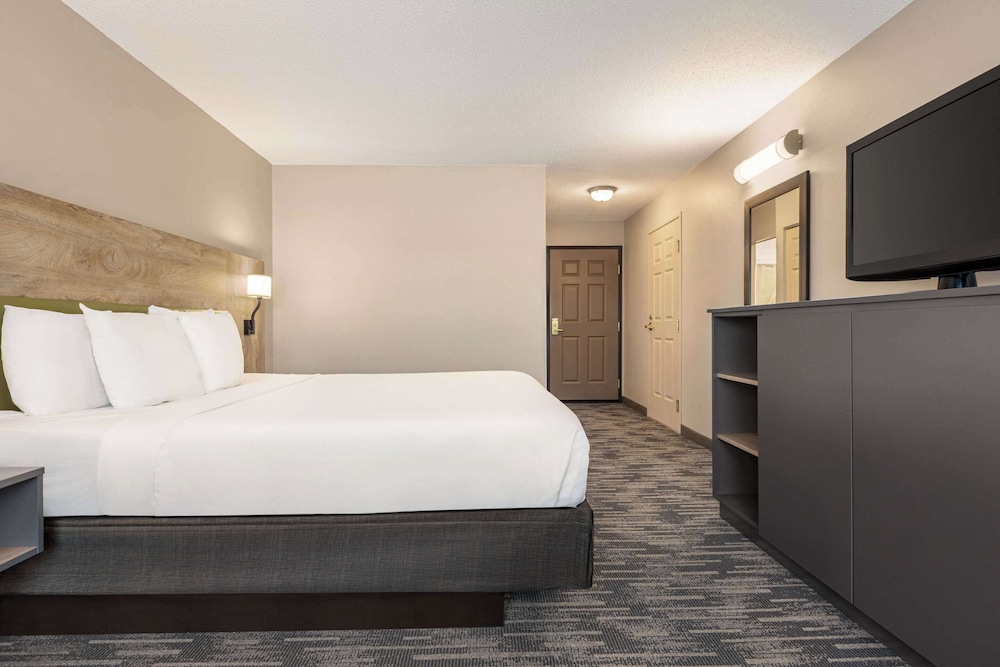 Country Inn & Suites by Radisson St. Cloud East MN - photo 11