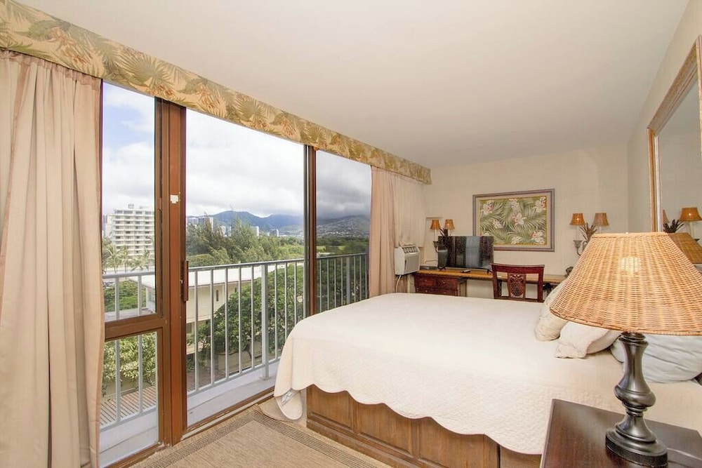 Diamond Head Beach Hotel - photo 22
