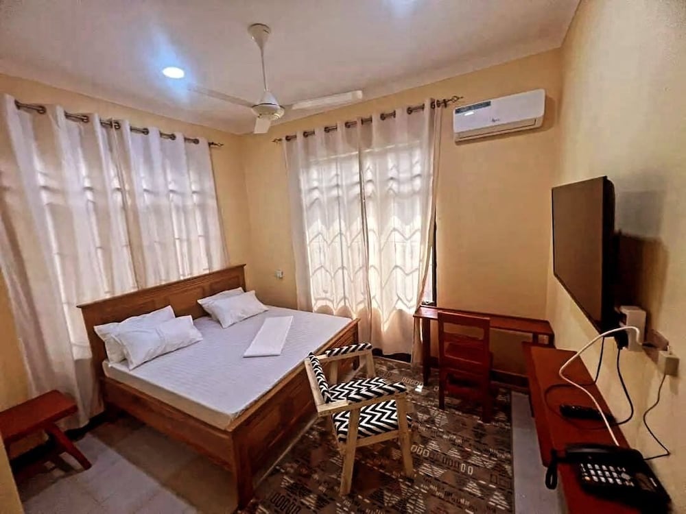 Eagles Inn - last minute hotel in Dar Es Salaam