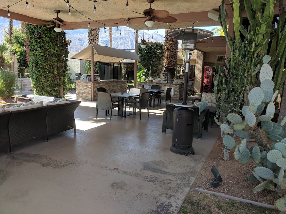 Desert Isle of Palm Springs by Diamond Resorts - photo 21