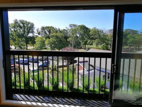 Cozy 1BR Apartment with Hagley Park View — 4-Star Luxury Hotel in Christchurch, New Zealand