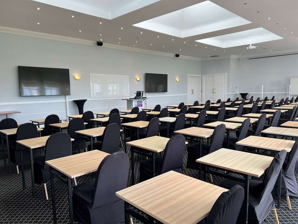 Park Inn by Radisson Shannon Airport