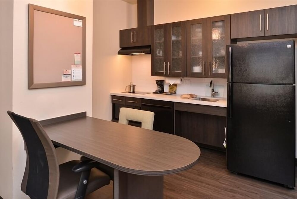 Candlewood Suites Austin Airport - photo 18