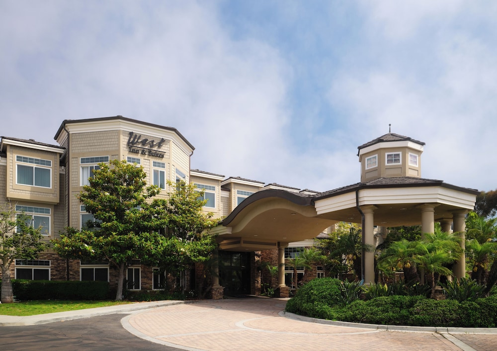 West Inn & Suites - photo 32