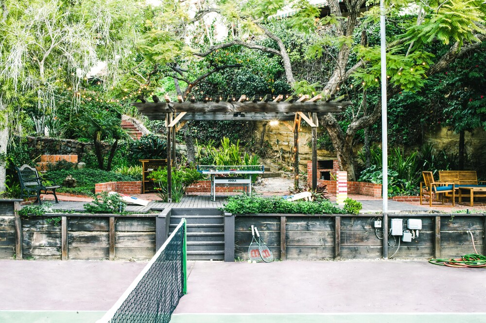 Frida by AvantStay Sleeps 16 Prvt Estate w Tennis Ct & Mins to Beach - photo 34